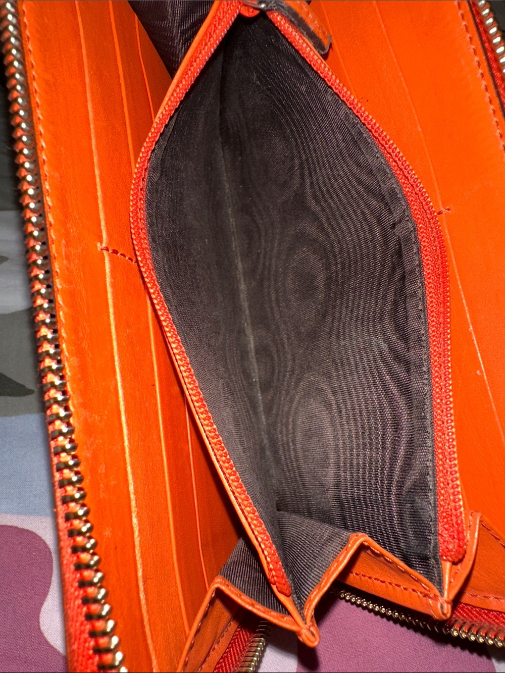 Gucci Orange Quilted Leather Zip Wallet - Picture 9 of 13